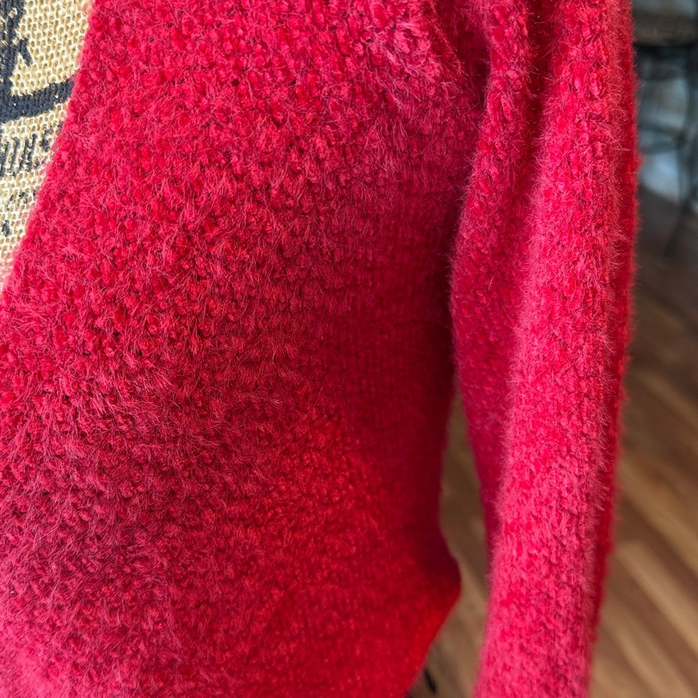 Hollister size XS red fuzzy tie front cardigan - Picture 2 of 6